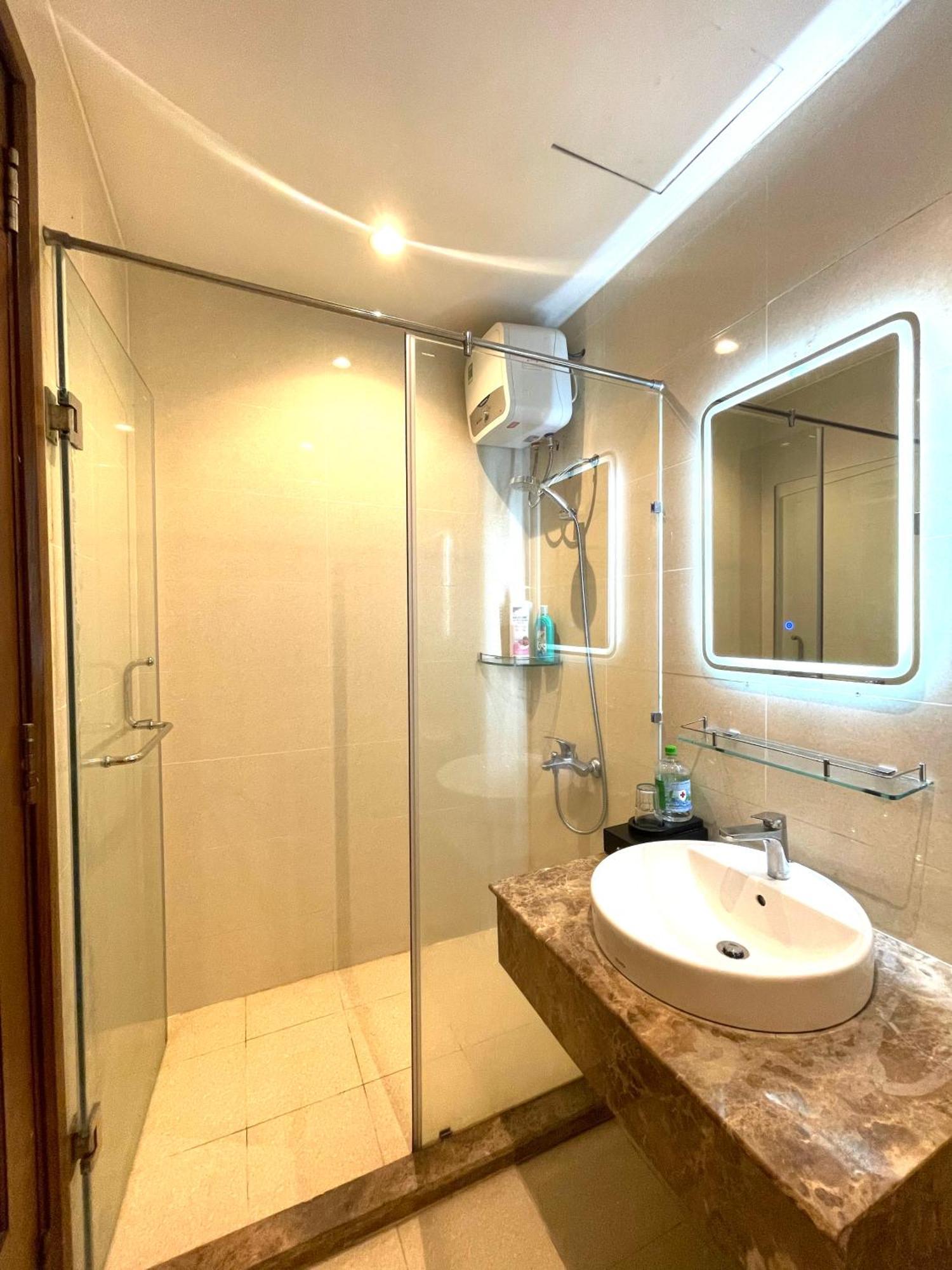 Ho Sky Center Cach San Bay 5p Căn hộ TP. Hồ Chí Minh